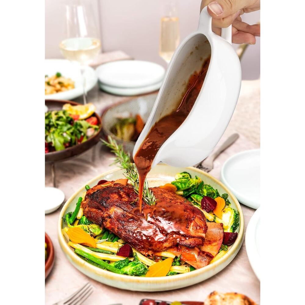Nucookery Large 17 Oz Gravy Boat with Saucer,